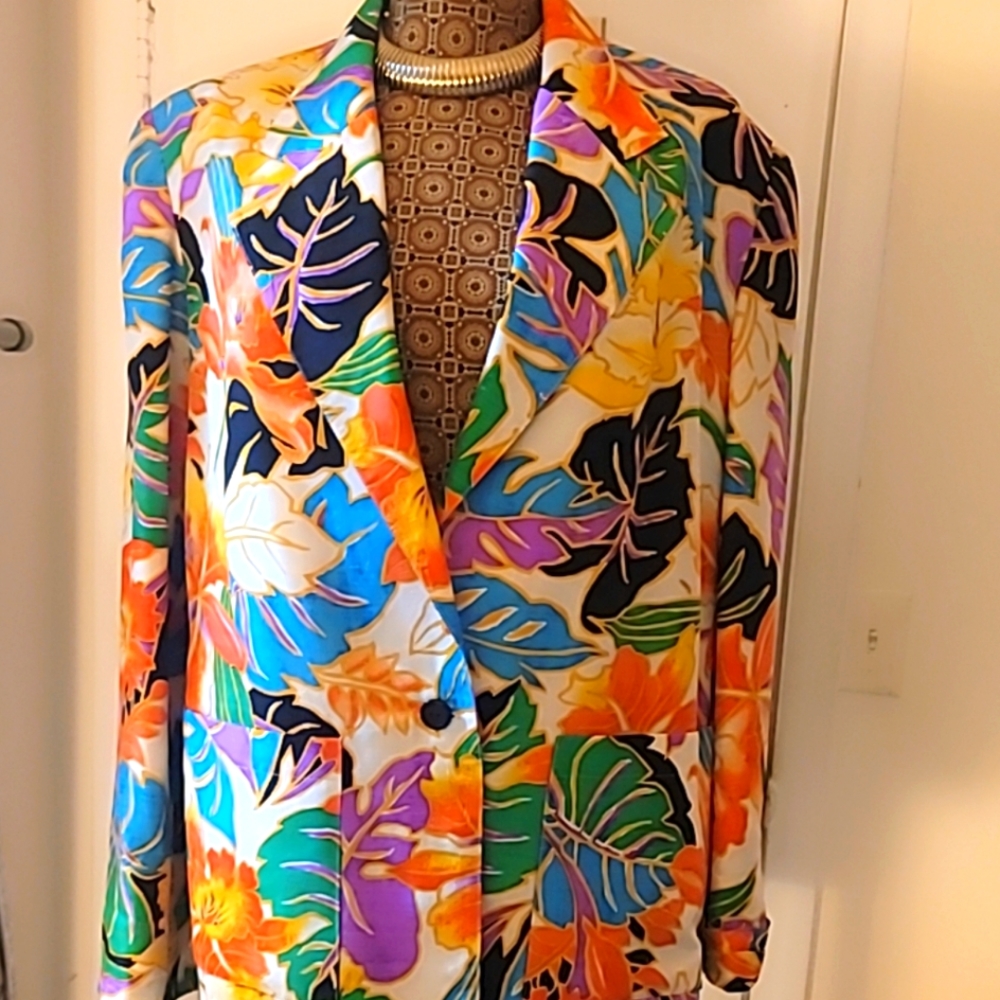 Floral jacket - Picture 1 of 3